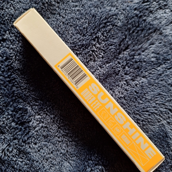 Milk Makeup Sunshine Under Eye Concealer - Shade 4 - Picture 1 of 4